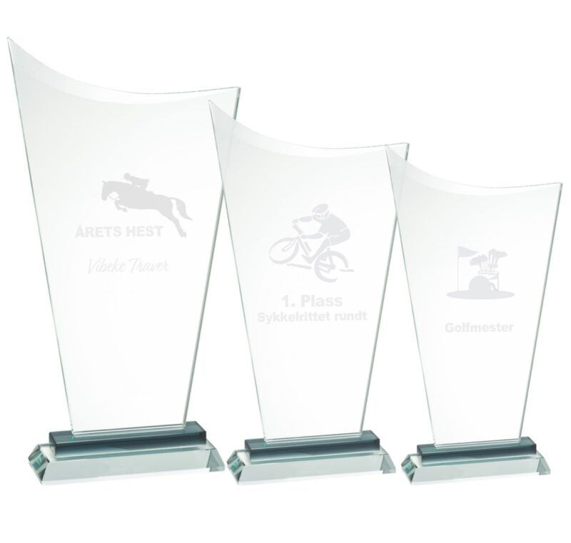 pallas_-_glass_statuett